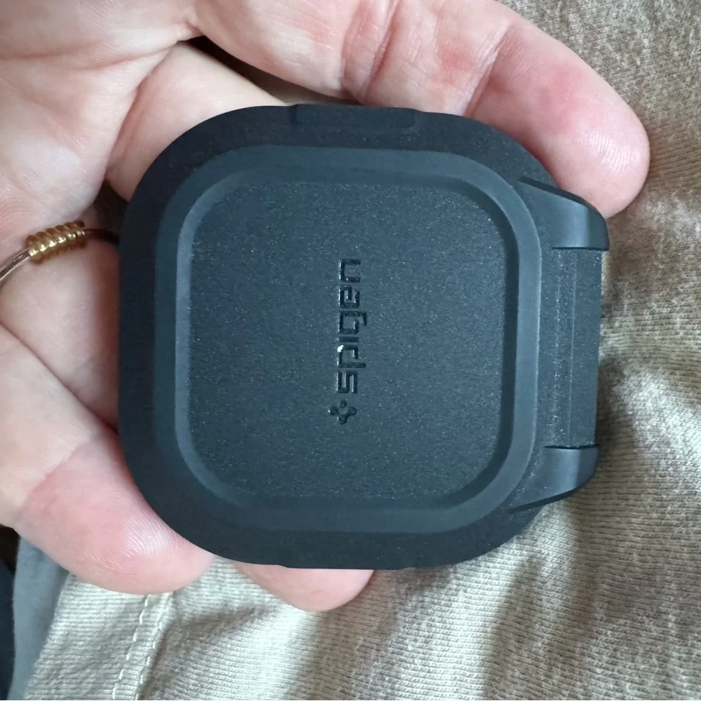 Like new Spigen galaxy buds pro/pro2 protective case. - Picture 3 of 5